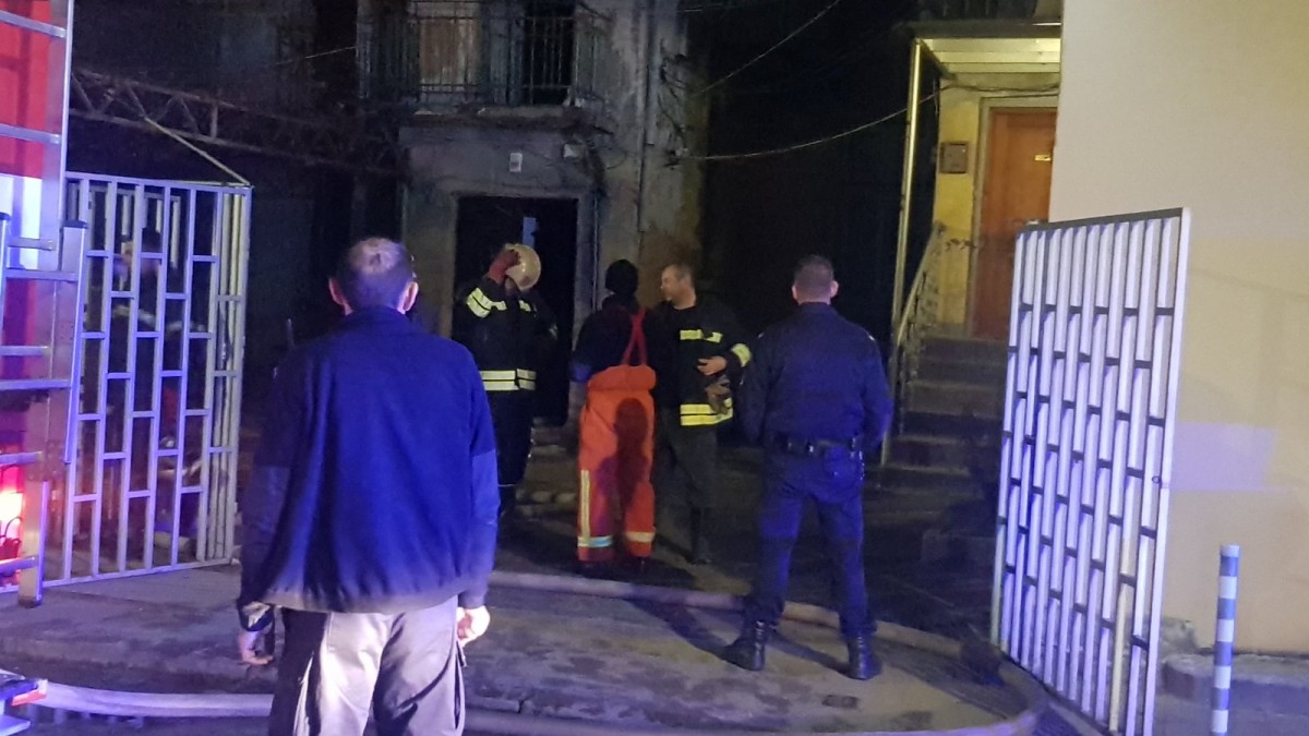 Пожар в сграда в центъра на София