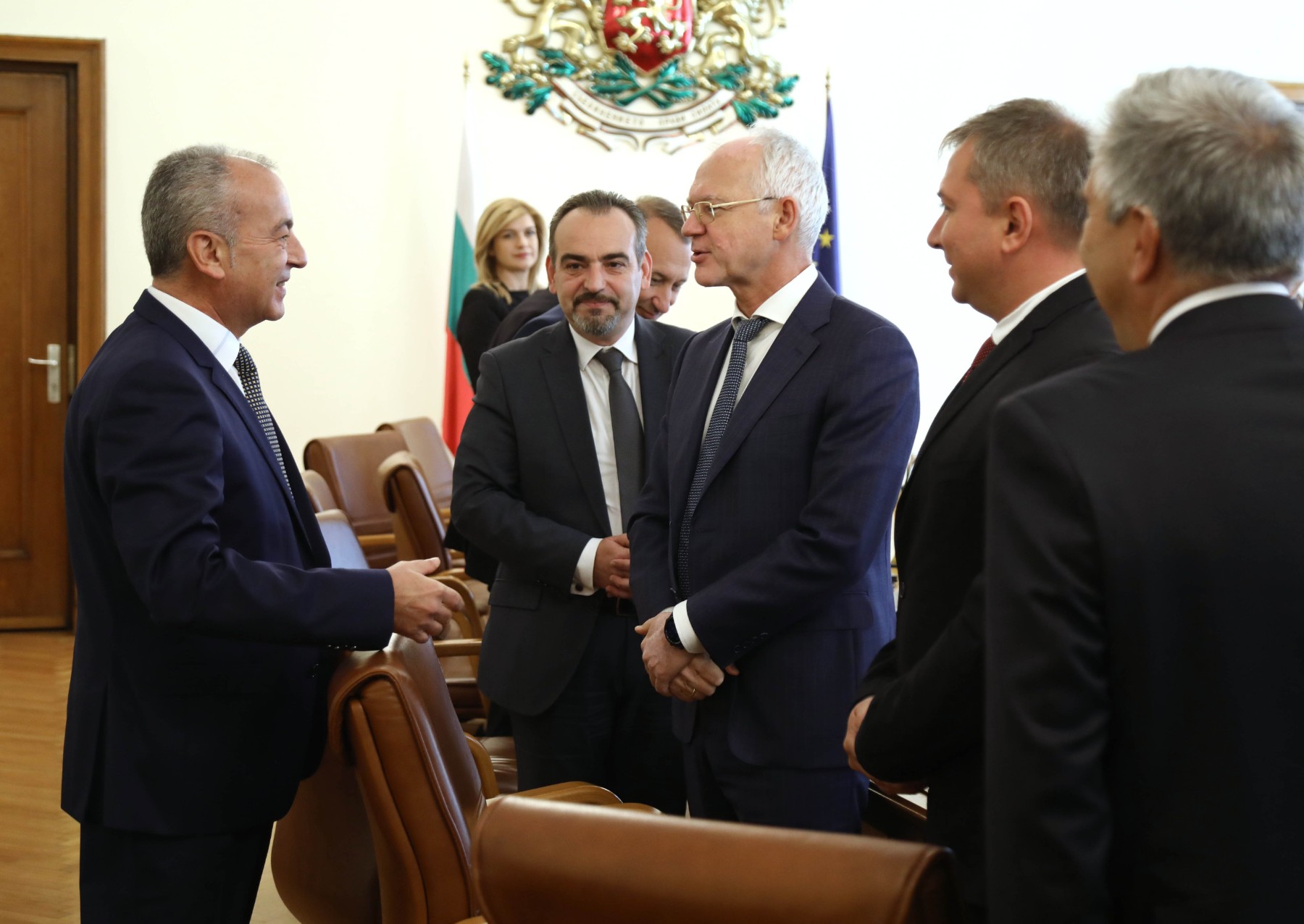 Работодателите поискаха компенсациите за ток да продължат и през 2023 г.