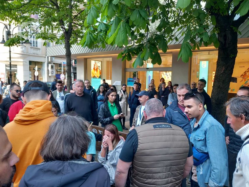 Младеж блъсна жена с тротинетка на бул. „Витоша“ в София