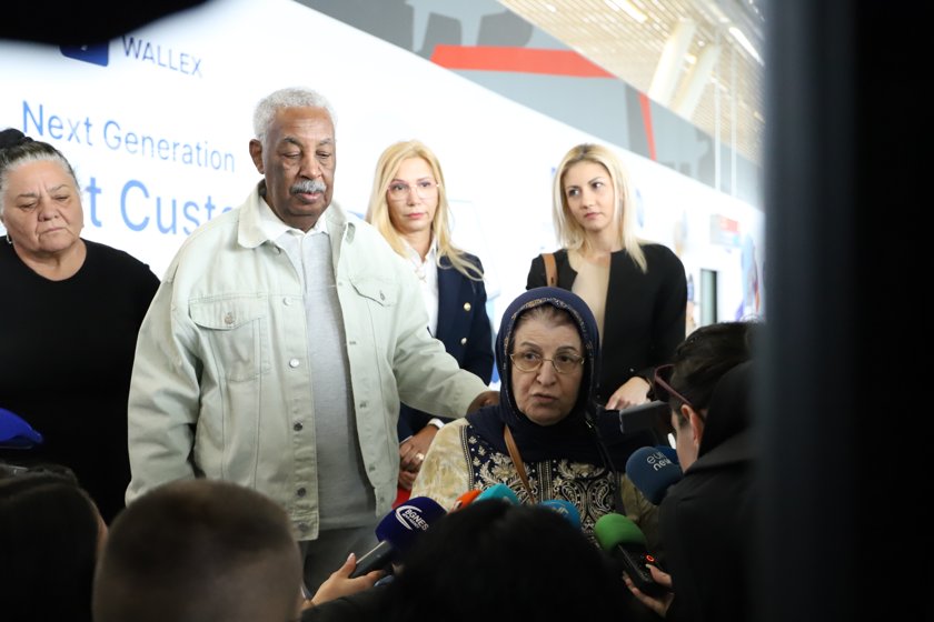 Трима български граждани, евакуирани от Судан, се прибраха в България