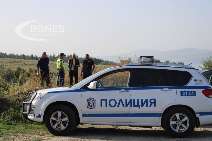 Отломките от разбилия се хеликоптер са разпръснати на 70 метра