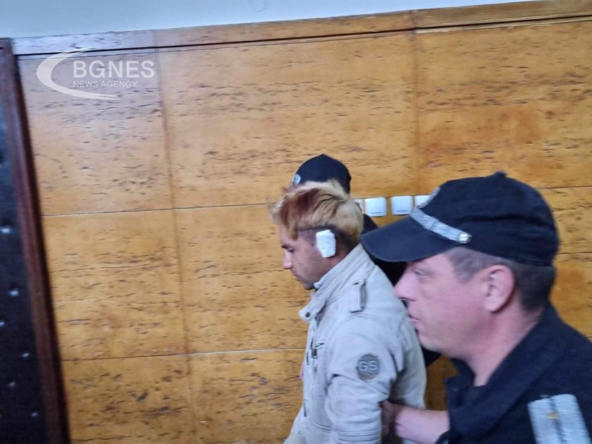 Наркозависимият мъж, намушкал полицай в ромското гето в Казанлък, остава в ареста