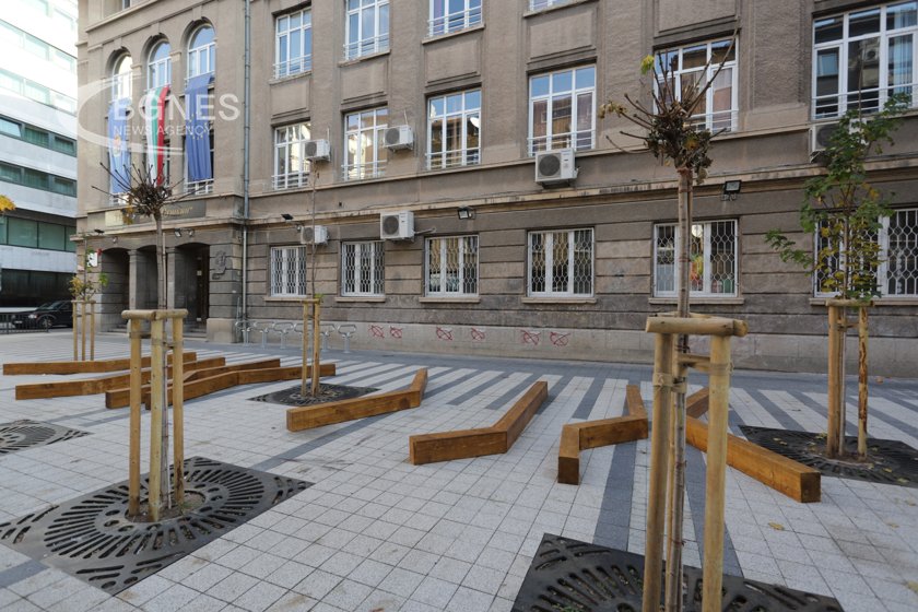 Столична община: Гредите по ул. “Цар Шишман“ са части от пейки