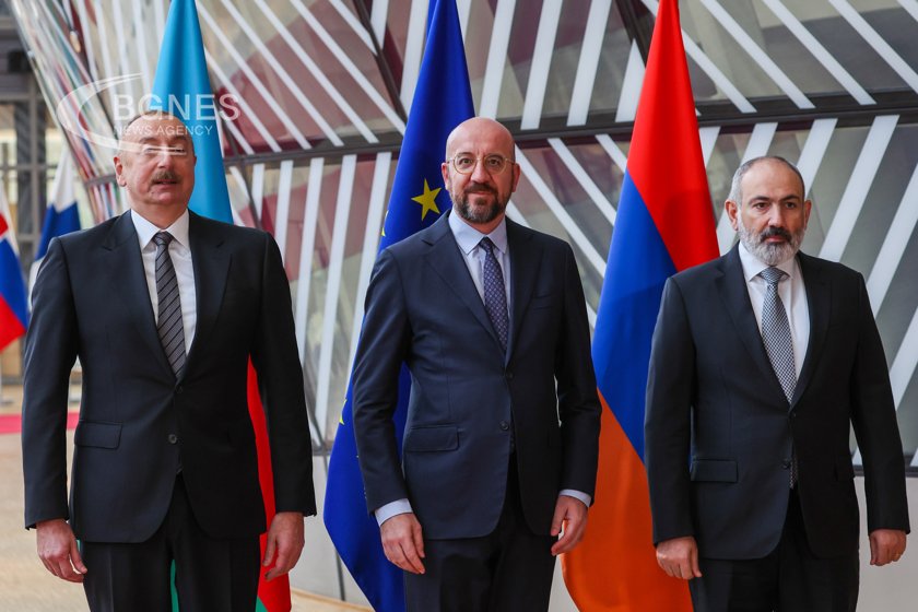 Шарл Мишел: Има напредък след срещата на лидерите на Армения и Азербайджан в Брюксел