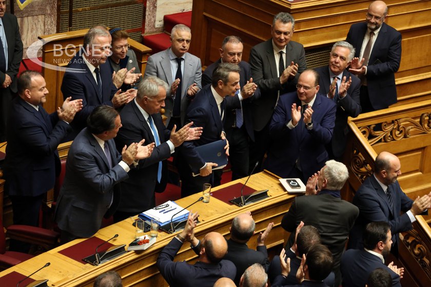 Правителството на Мицотакис оцеля след вот на недоверие