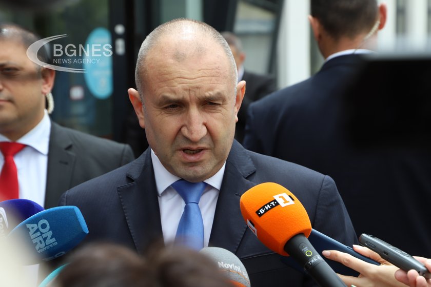 Радев: Отговорност на партиите е да търсят решения и аз съм предоставил време
