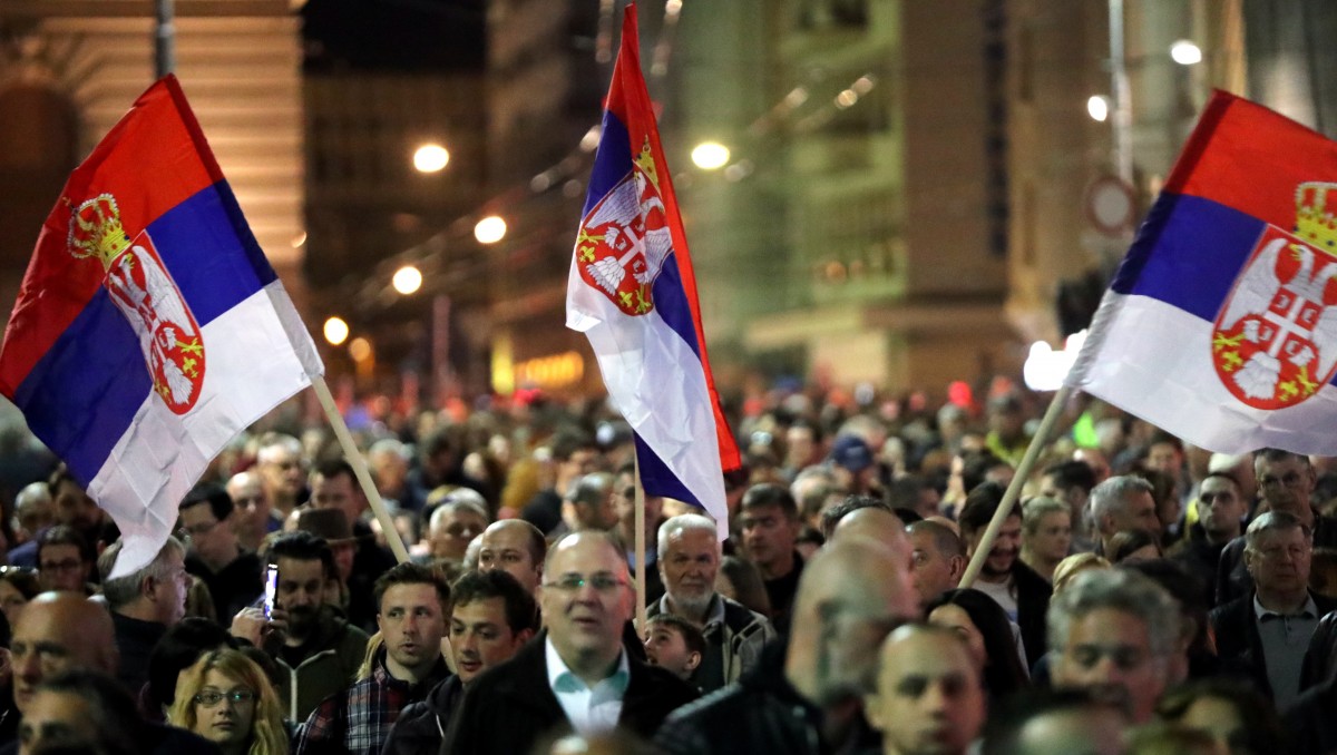 "1 от 5 милиона": В Сърбия няма "Св. Валентин", защото тук може да обичаш само Вучич