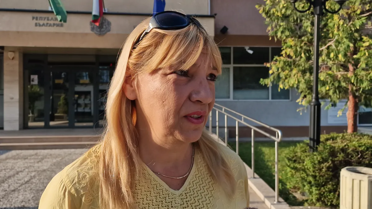10 дни поне ще описват щетите от бурята в Нова Загора, кметът предупреди за бдителност