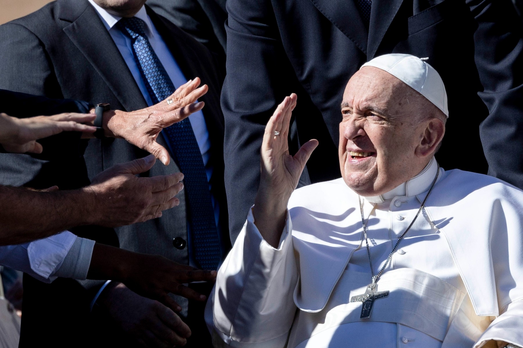Pope at Audience: We are all called to be apostles