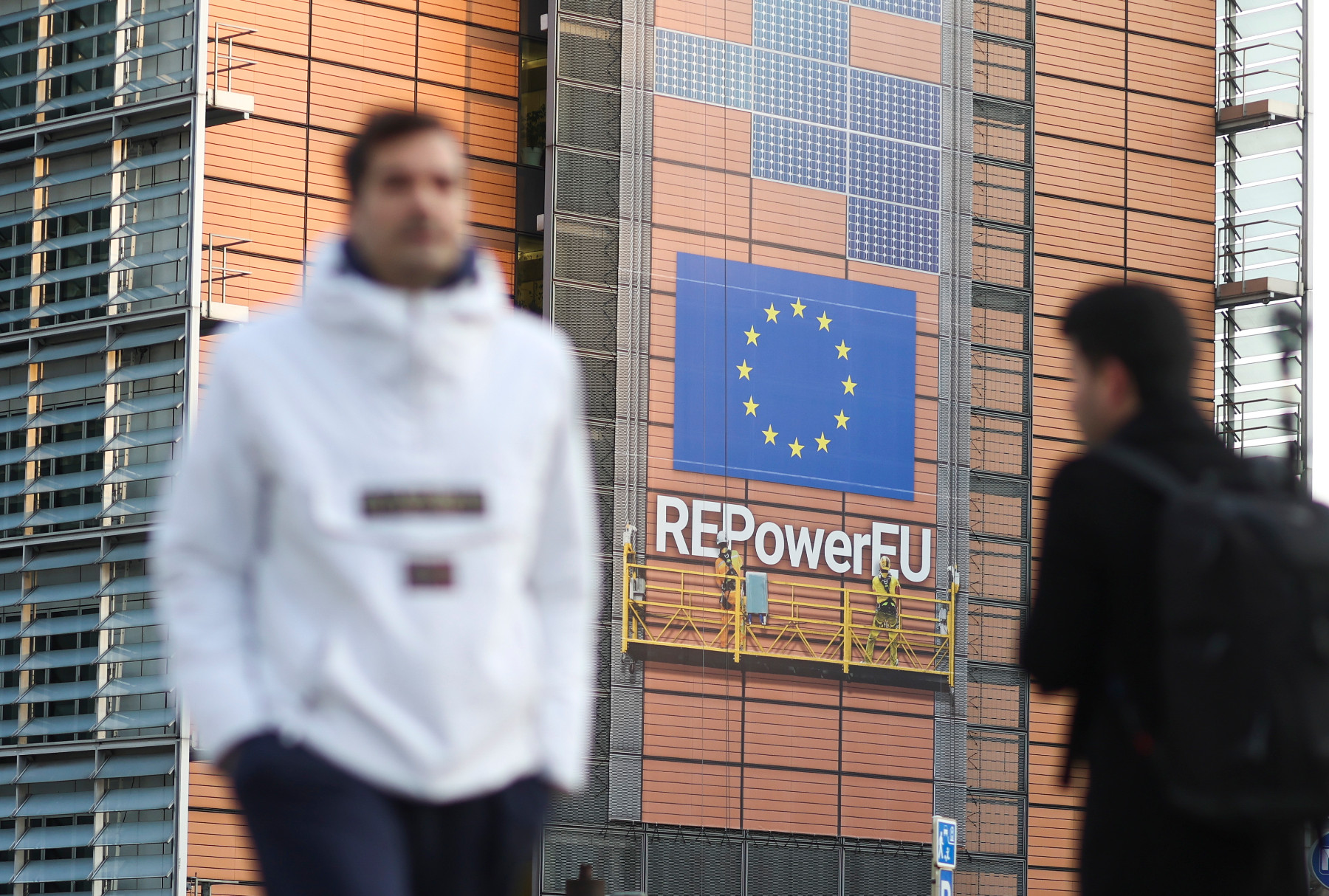 European Commission issues €6 billion of NextGenerationEU green bonds in fourth syndicated transaction for 2023