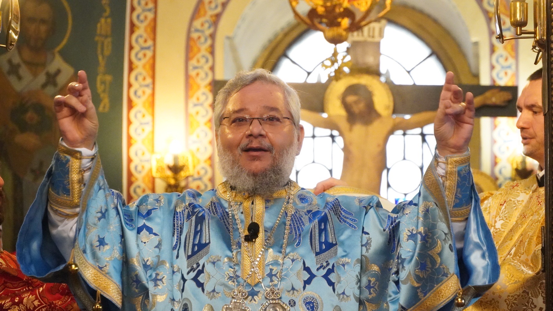 Митрополит Киприан: Родолюбието е в сърцата, а не е изписано по телата