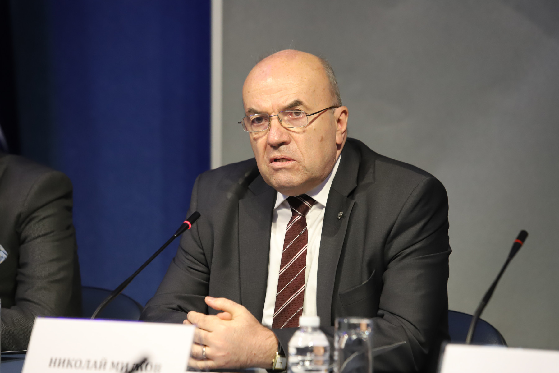 Николай Милков: В 6 секции в чужбина възникна проблем с машините