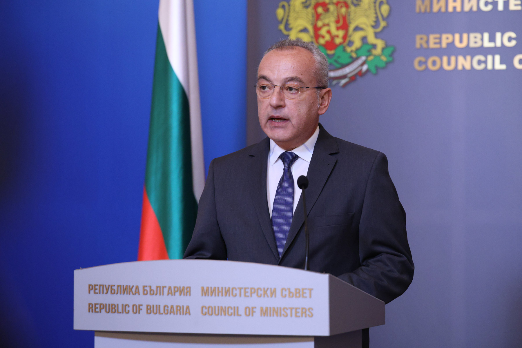 Донев: Внасяме бюджет с дефицит 6,4%