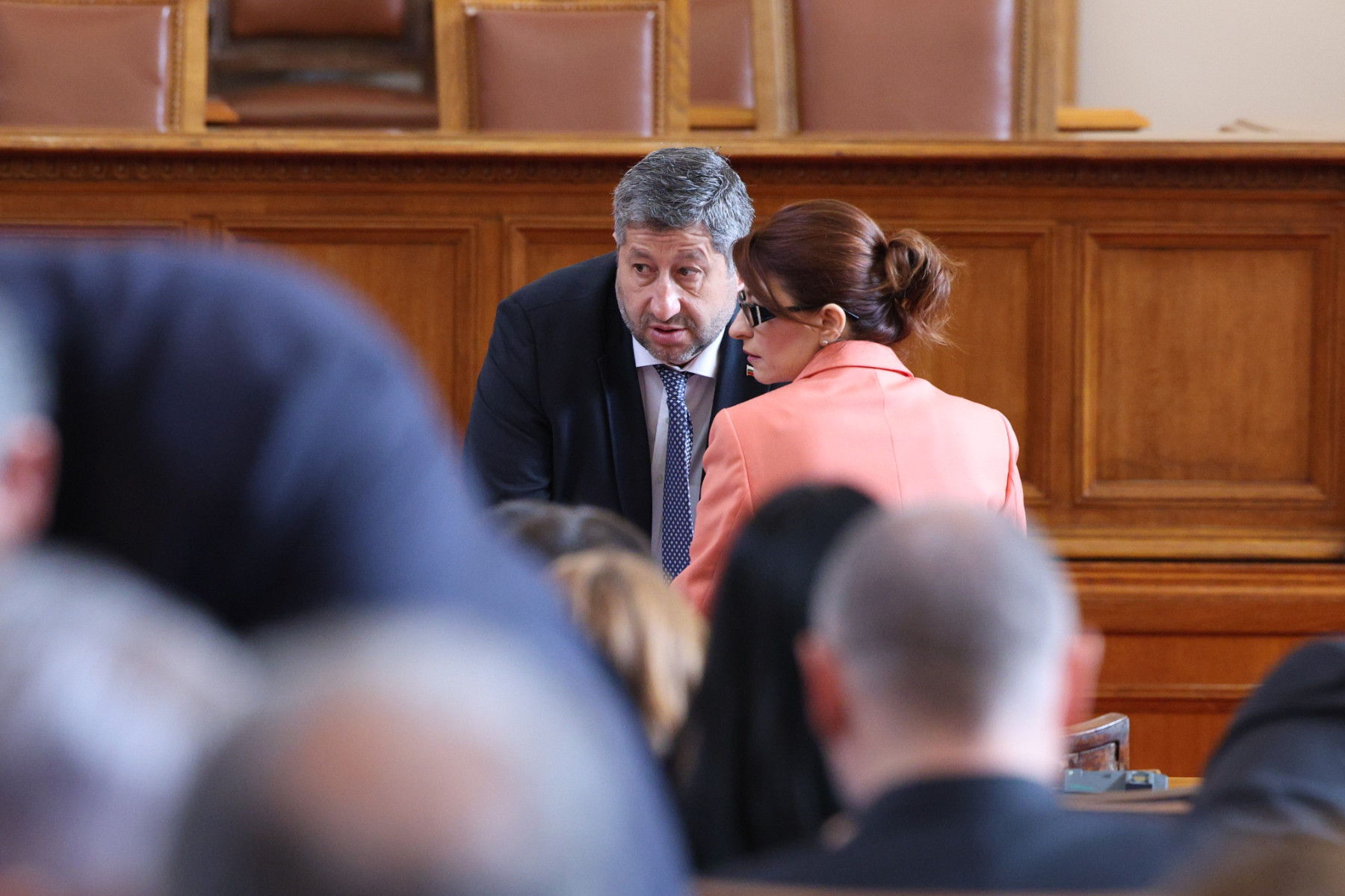 Атанасова: Кандидатурата на Христо Иванов не е поставяна на масата на разговорите