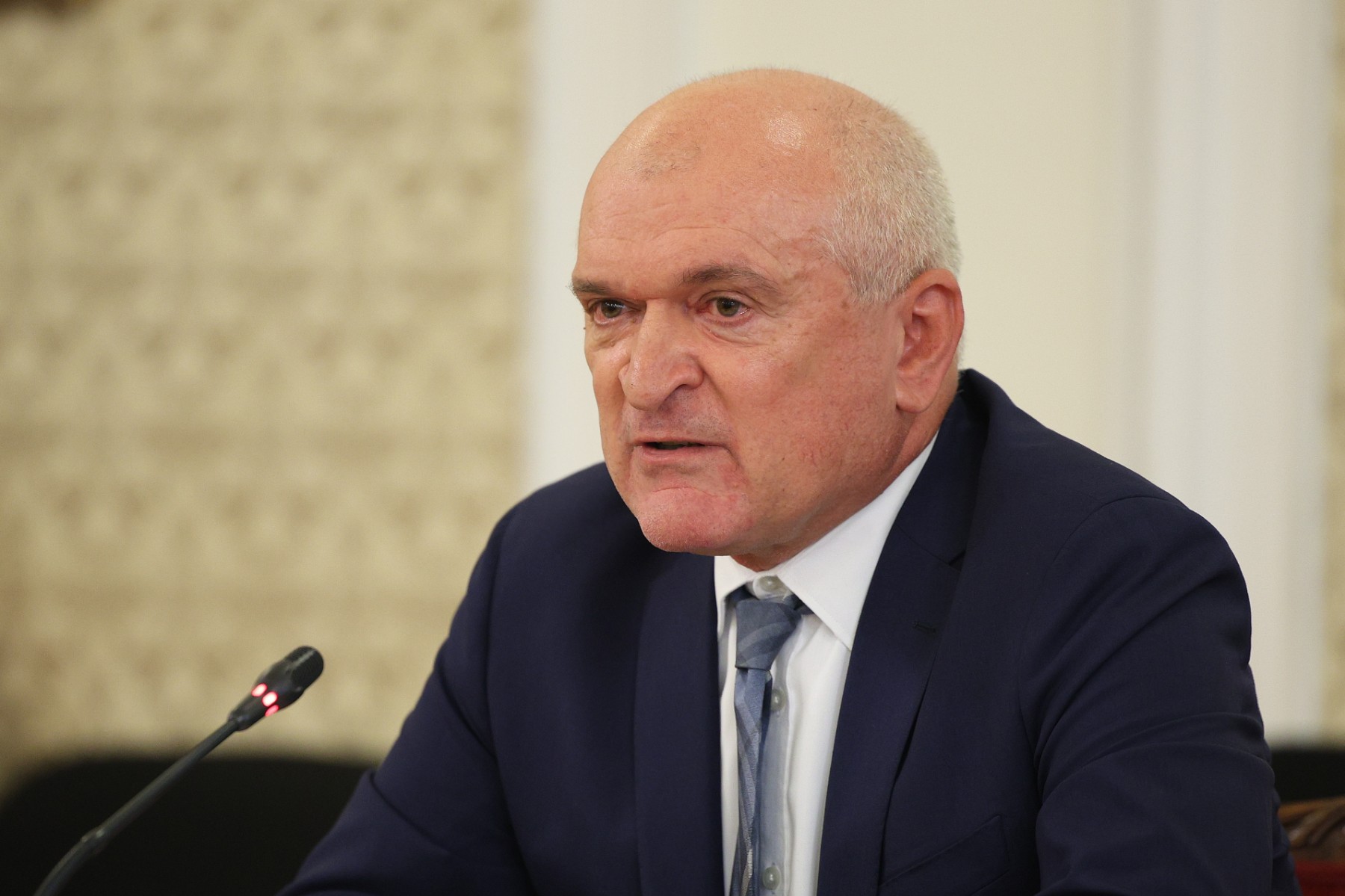 Димитър Главчев: Не виждам нищо лошо политици да идват в Сметната палата