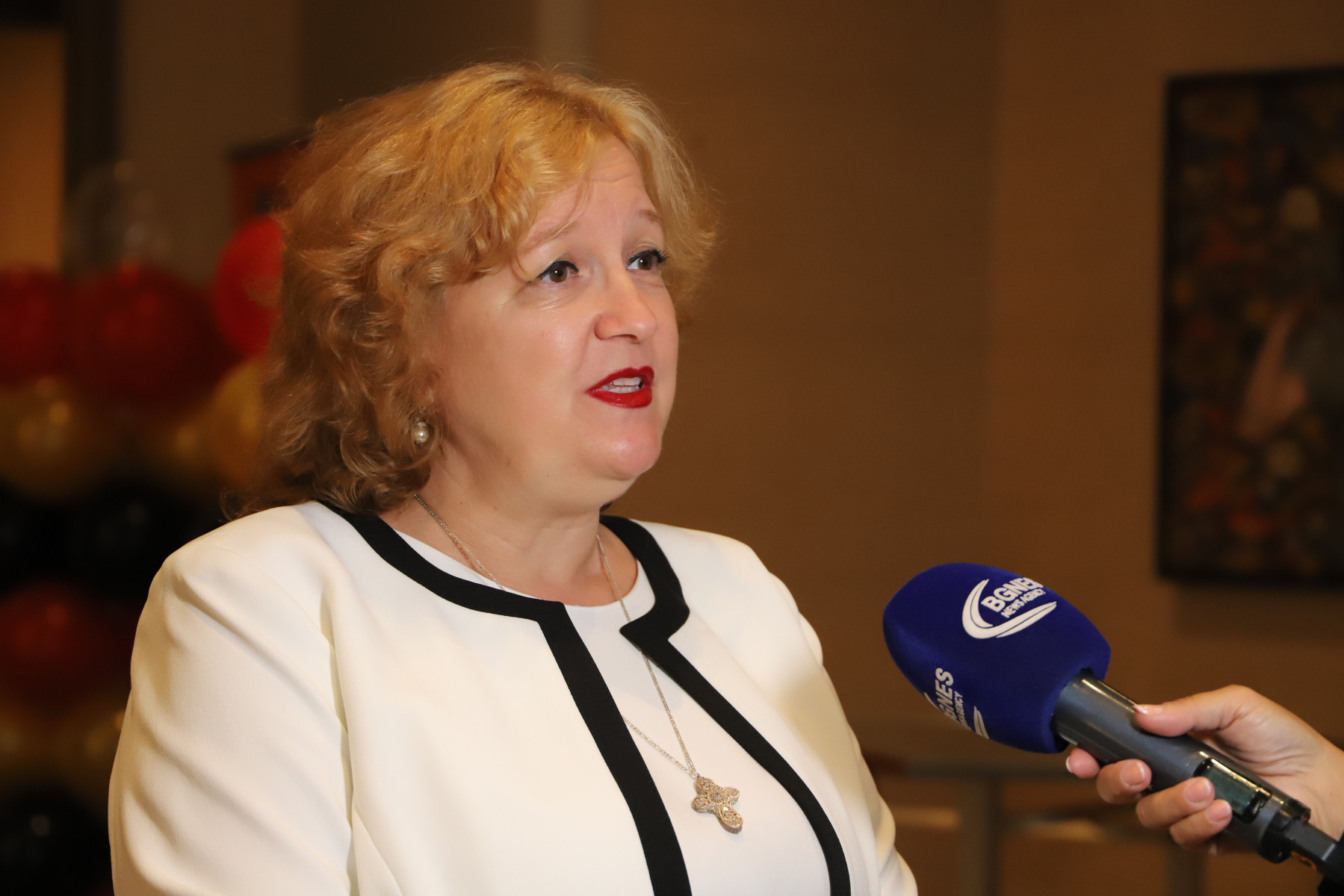Ralitsa Kolarova: With MPO, we keep up the fight for a free Macedonia.