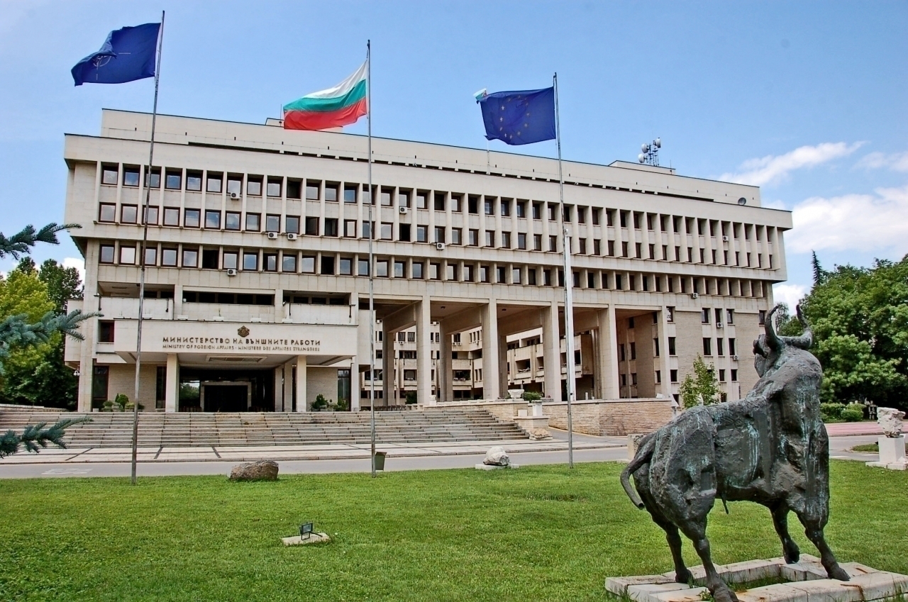 Ново противопоставяне в "сглобката": Кой ще поеме МВнР след ротацията