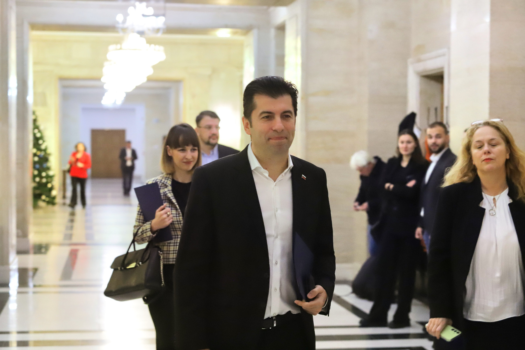Петков: Минимални промени при ротацията, преговорите с Борисов са на национално ниво, София си взема решението сама