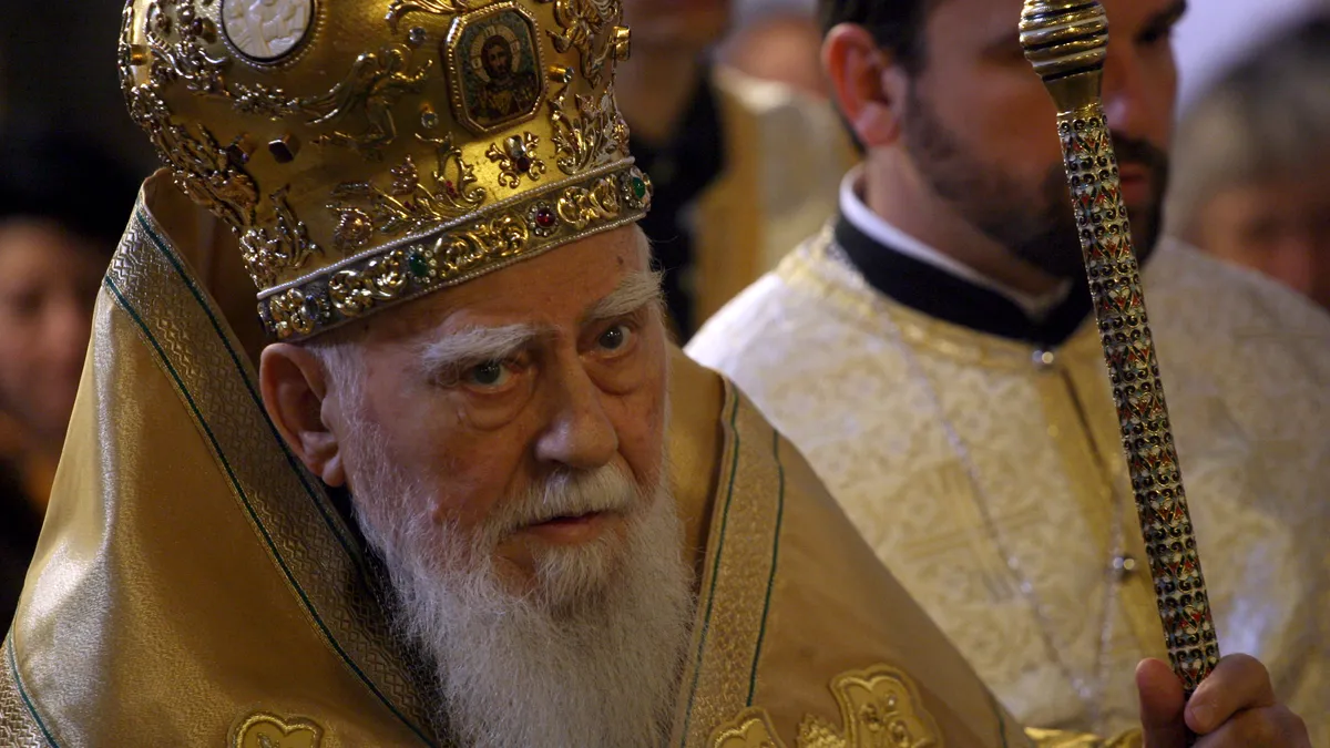 12 години от кончината на патриарх Максим