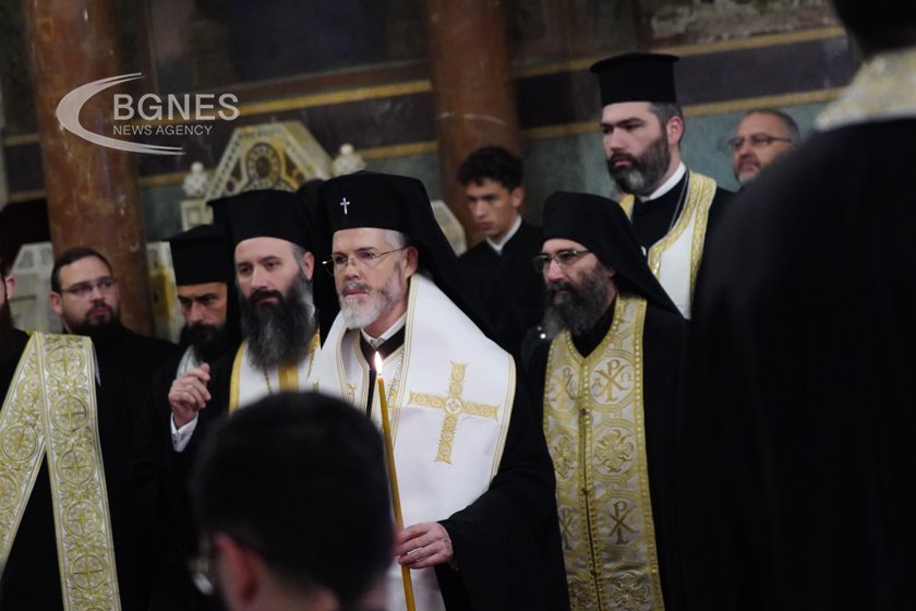 Митрополит Антоний: Нека всички днес се молим за душата на Неофит
