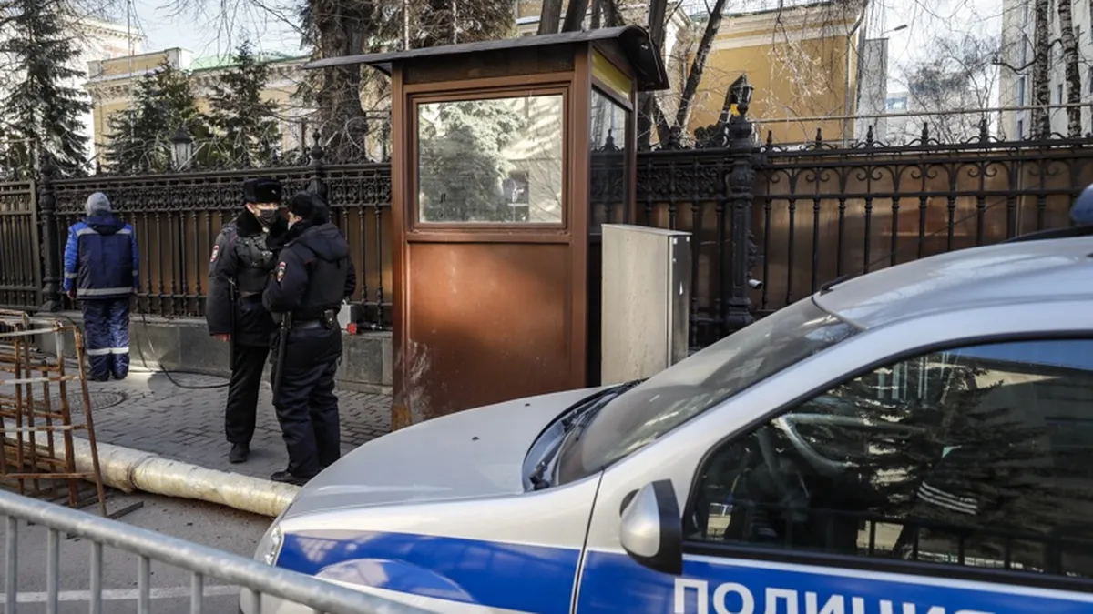 13-годишен рани с чук трима свои съученици в училище в Русия