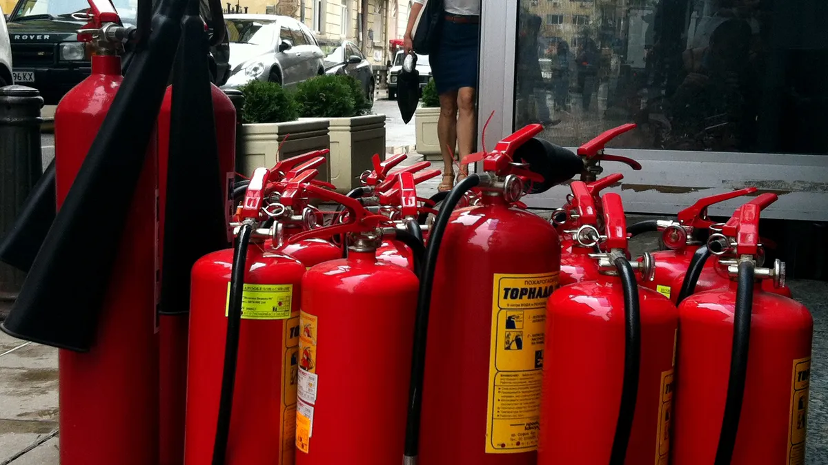 134 храма са без пожарогасители, връчени са 127 писмени разпореждания