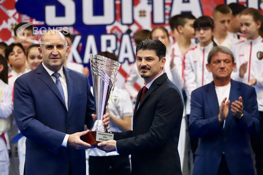 Румен Радев откри 11-то издание на турнира по карате Sofia Open