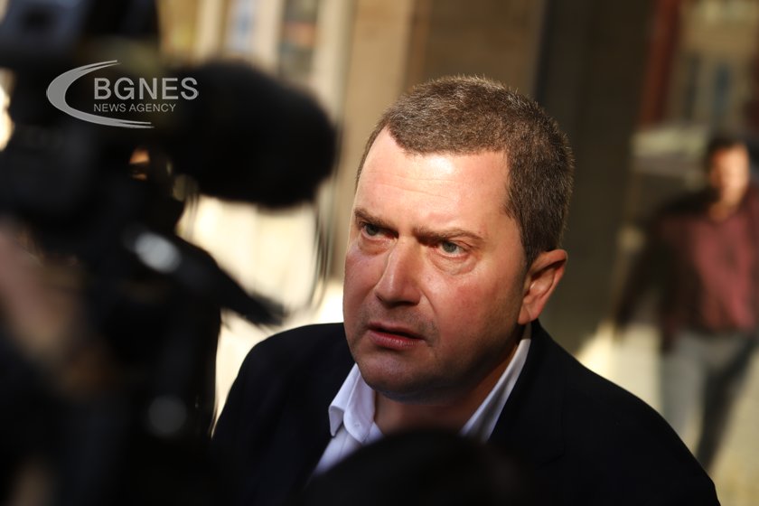 Станислав Владимиров печели в Перник още на първи тур дори при 60% обработени протоколи