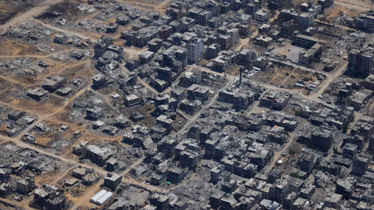 15 загинали, сред които 4 журналисти, при израелски удари по болница в Газа