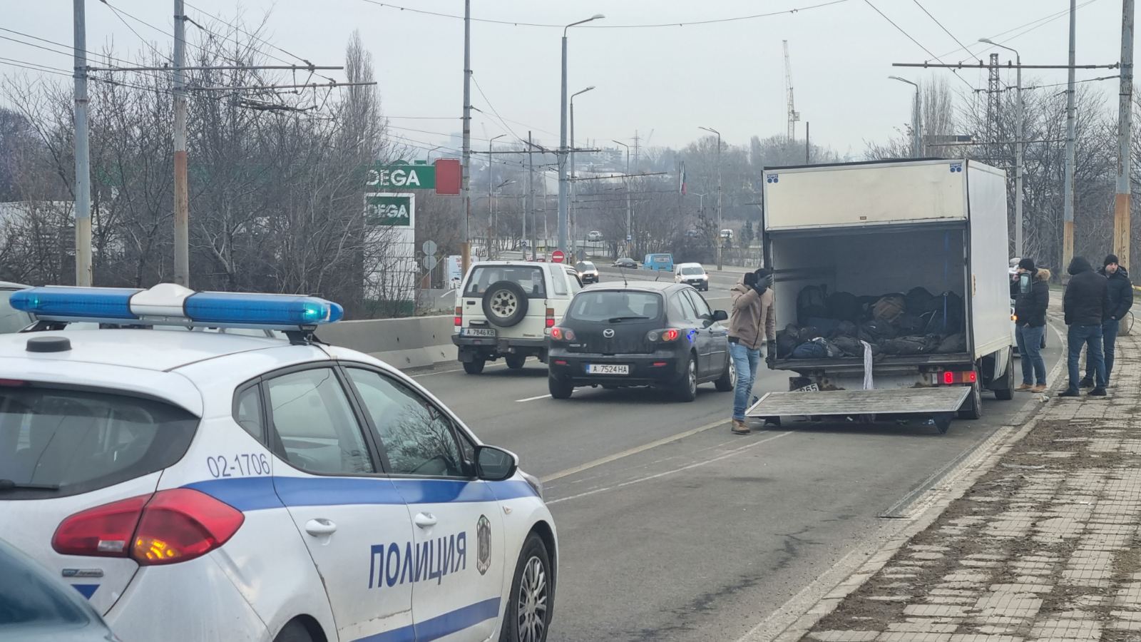 Акция в Бургас, задържани са мигранти