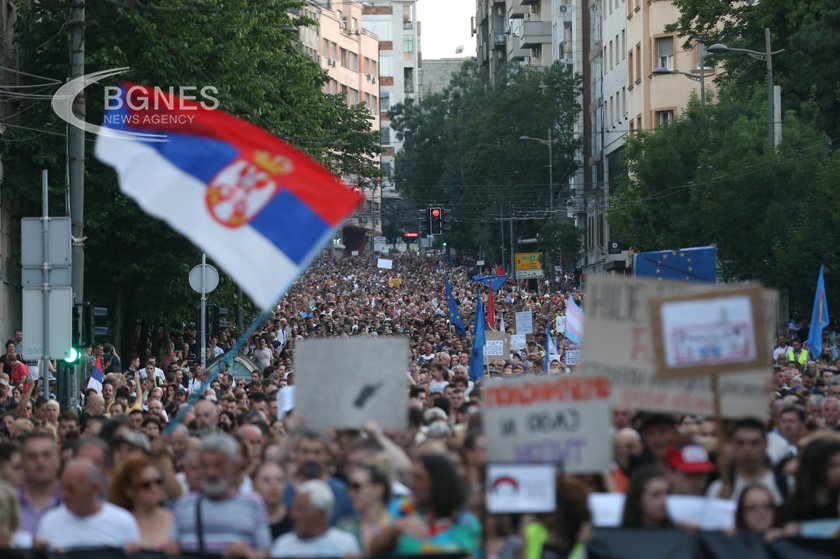 Сръбската опозиция настоява за избори в Белград и на национално ниво 