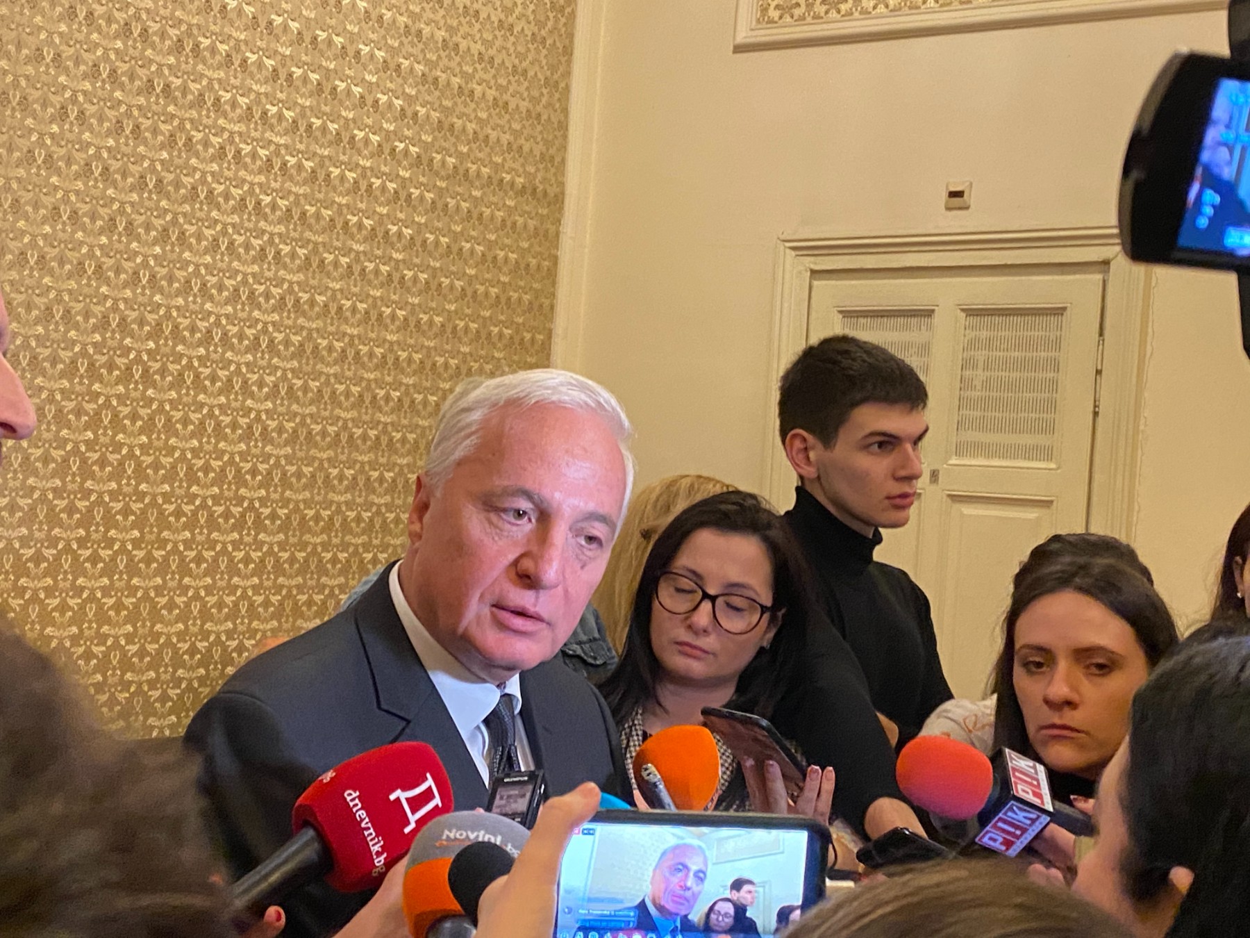 Депутатите освободиха шефа на Сметната палата Цветан Цветков; Той: Нямам нищо общо с NEXO