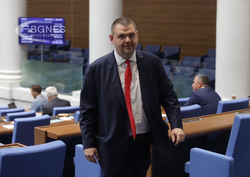 Пеевски: Руската църква да бъде отворена за вярващите