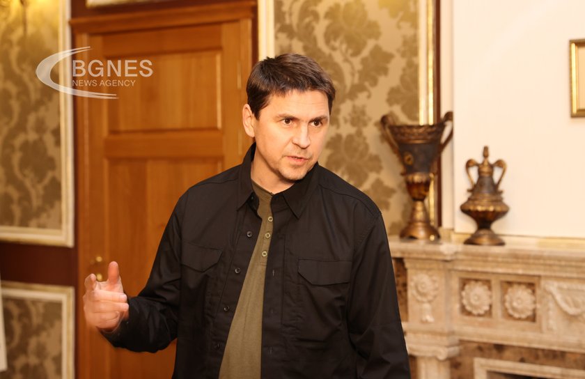 Подоляк: Киев очаква "дълга и трудна" контраофанзива