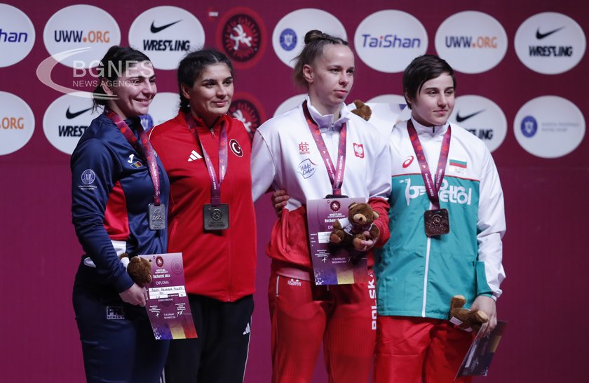 Сребро за Евелина Николова в Букурещ, бронз за Юлияна Янева