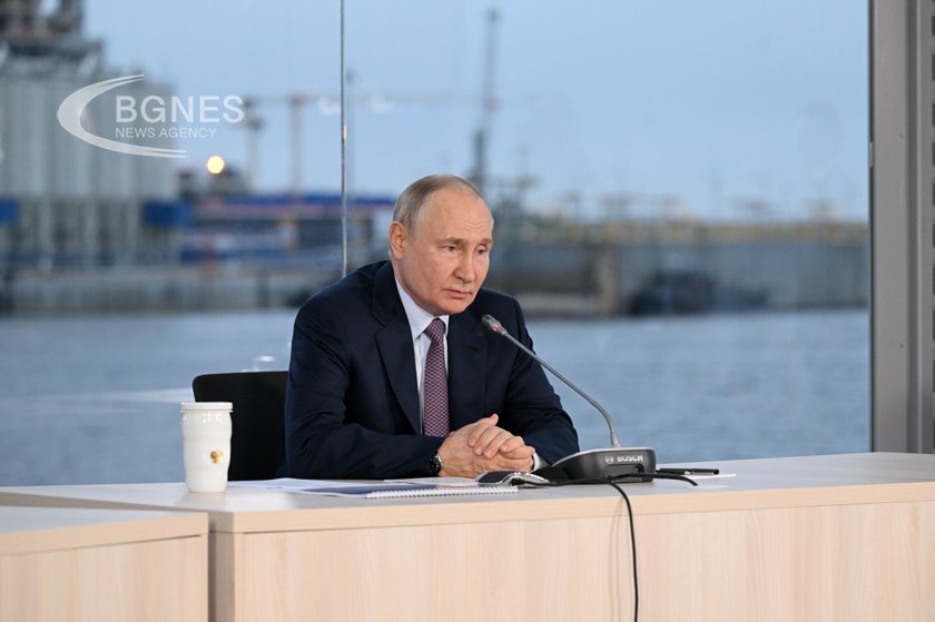 Путин: Русия ще използва всички средства да защити Беларус