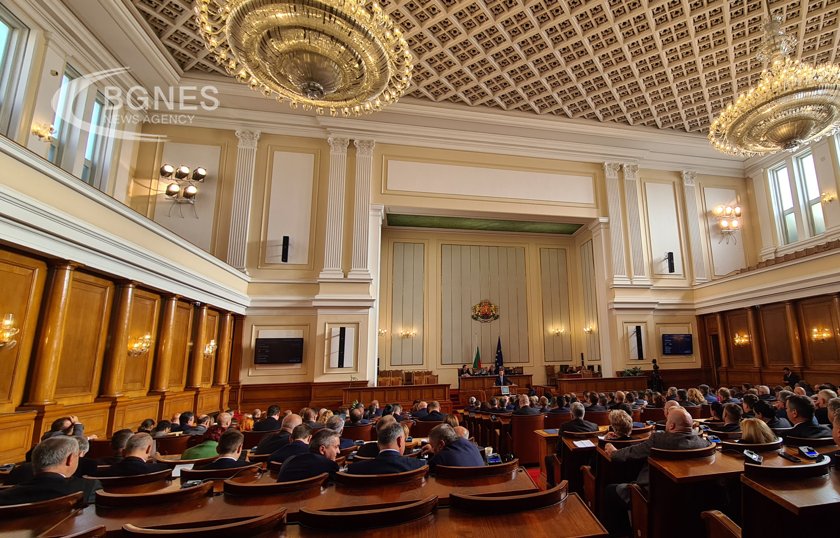 НС купува 300 компютъра за 598 000 лева без ДДС
