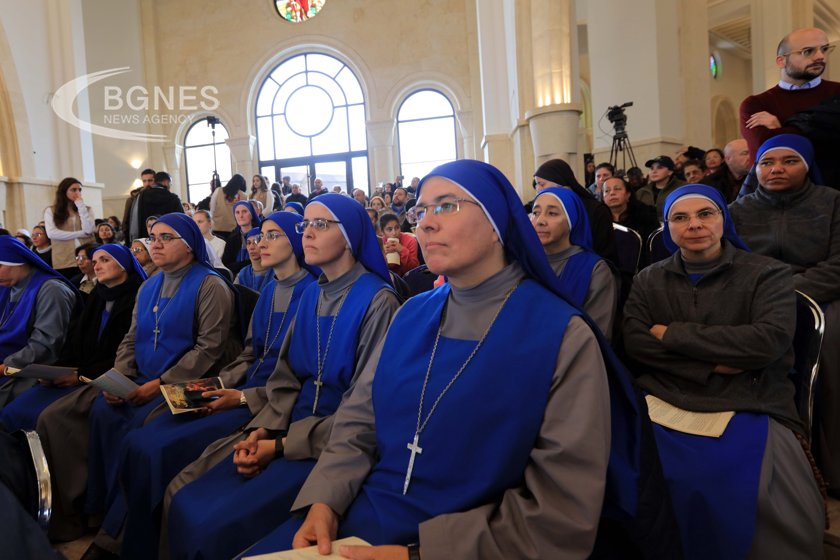 Музиката на британски монахини попадна в челото на музикални класации