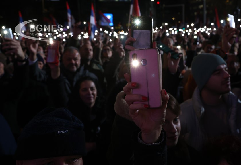 Опозицията организира многохиляден митинг „Сърбия срещу насилието“ в Белград 