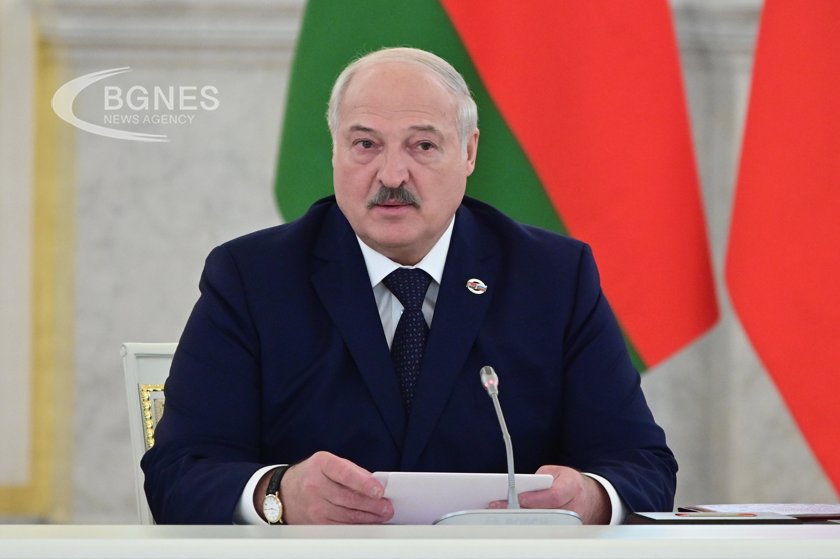 Лукашенко: Русия започна прехвърлянето на ядрени оръжия в Беларус