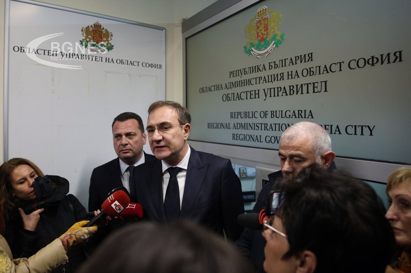 БСП нахлу при областния управител, охраната звънна в полицията