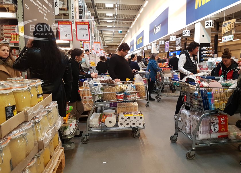 Стартира кампанията "Достъпно за вас" с фокус върху малката потребителска кошница