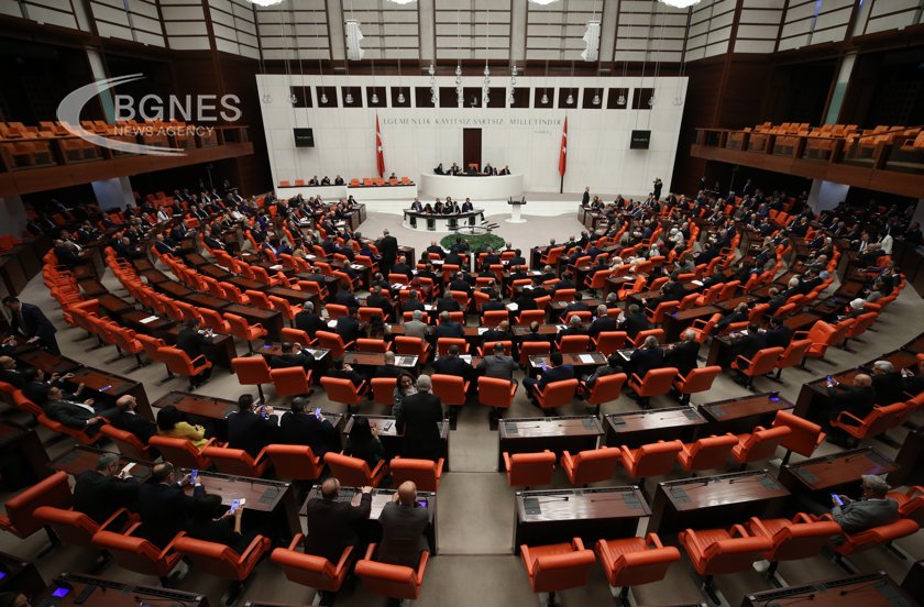 В парламента на Турция влизат 121 жени