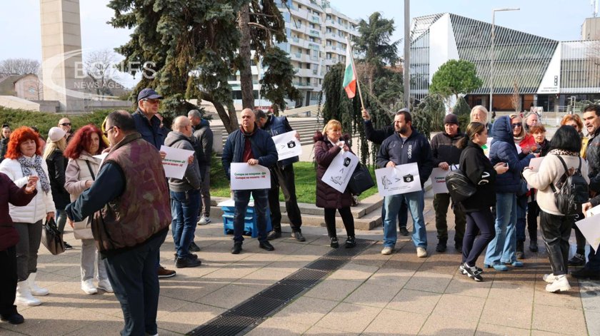 Жители от четири села в Средец на протест срещу изграждането на фотоволтаични паркове
