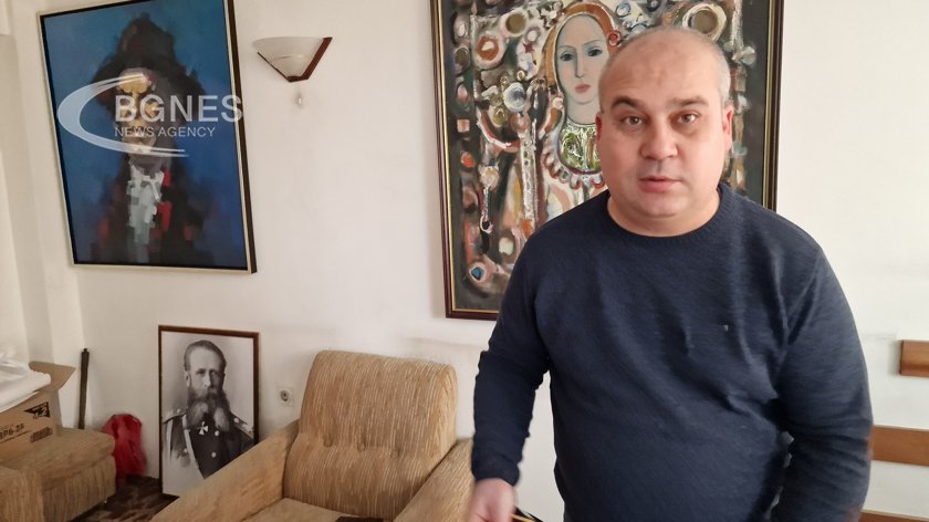 Ботев спасява хъшовете от затвора с познанията си по много чужди езици