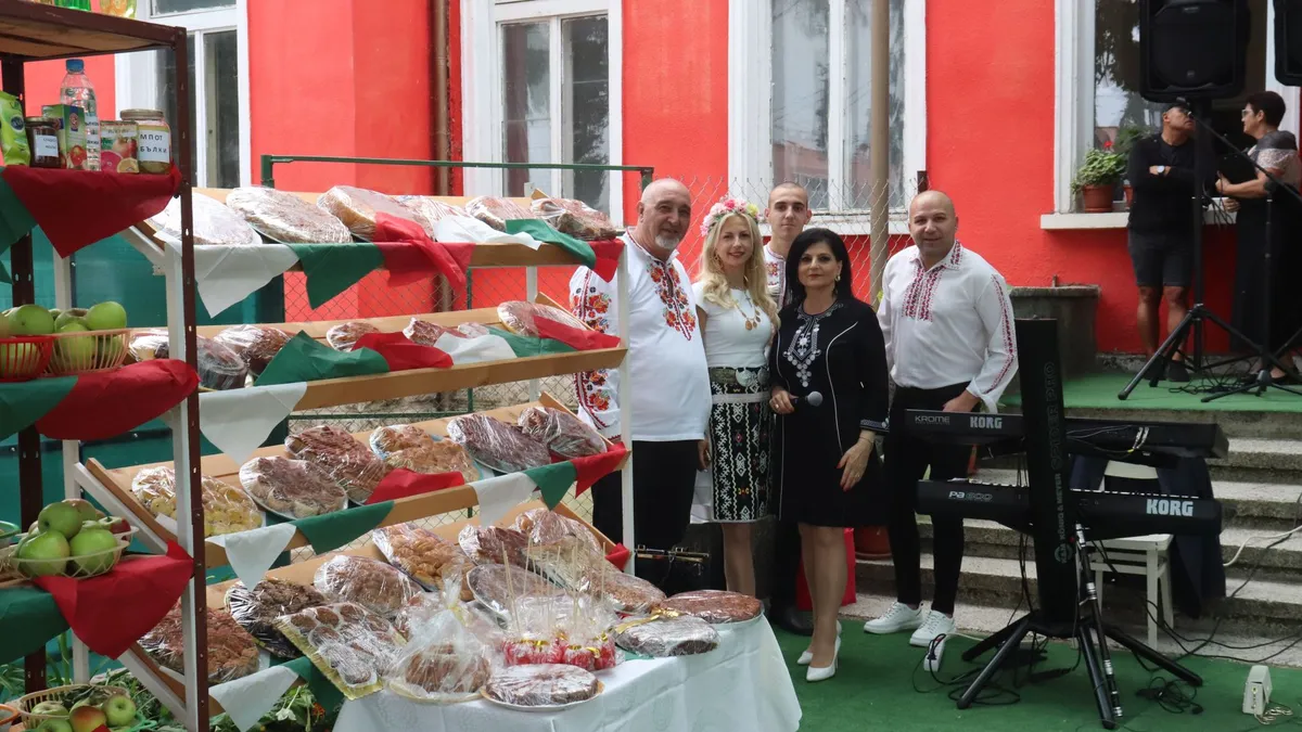 35 сладкиша и 21 продукта, приготвени с ябълки, бяха представени в Екзарх Йосиф 