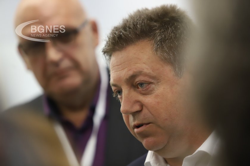 Маджаров: Няма причина да не се подписва Национален рамков договор