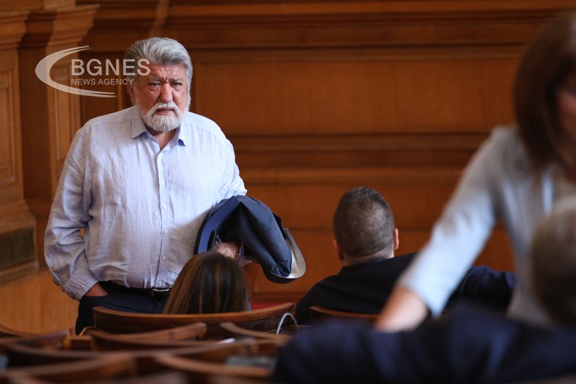 Вежди Рашидов подаде оставка като депутат, напуска ГЕРБ и политиката 