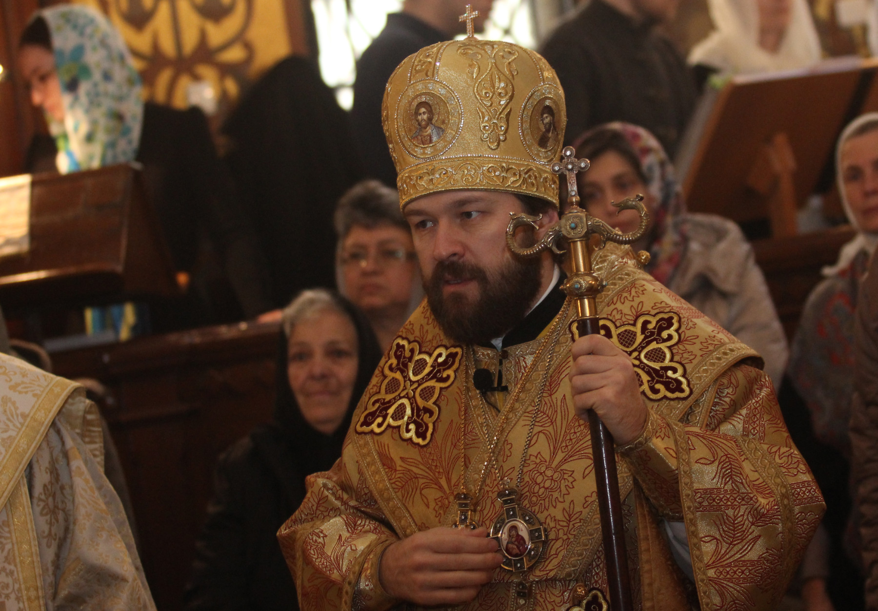 Дясната ръка на патриарх Кирил е отстранен