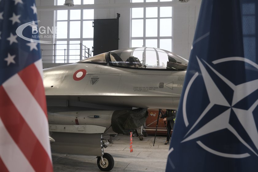 Писториус и Уолъс: Решение за F-16 за Киев трябва да дойде от САЩ